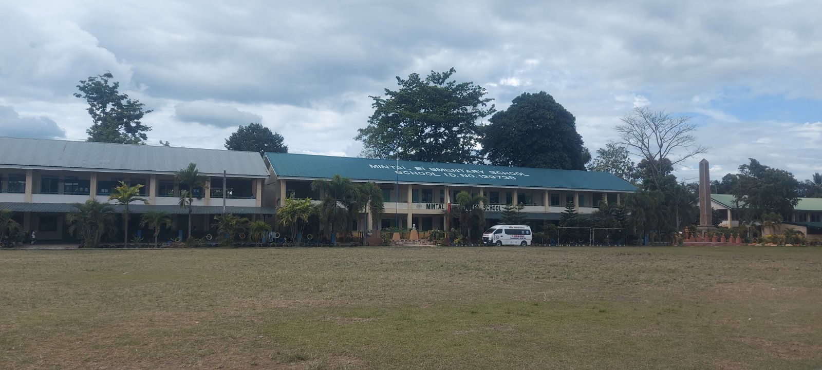 TeachAvenue Visits Mintal Elementary School